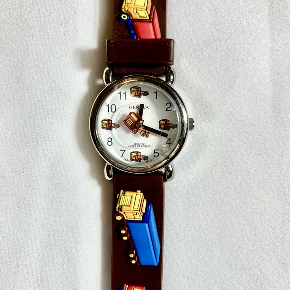 Boy Kids Watch (choose from 8 styles) - Picture 7 of 16